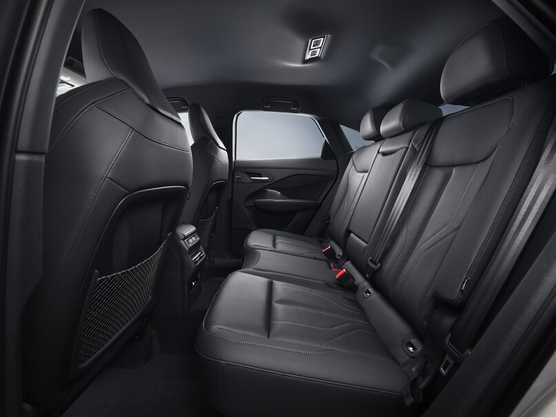 nouvelle Audi q3 sportback 2025 intérieur arrière