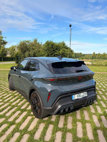 CUPRA Raval